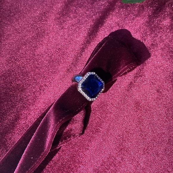 Statement ring - Picture 4 of 11